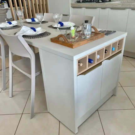 Bancada 1,85m com 2 Portas (4933) com 04 Cadeiras Mykonos Fendi (6532) - Imagem 1