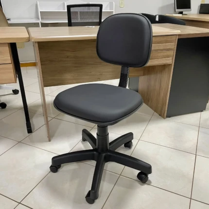 Cadeira Giratoria Secretária em Couro Eco Preto (4819)