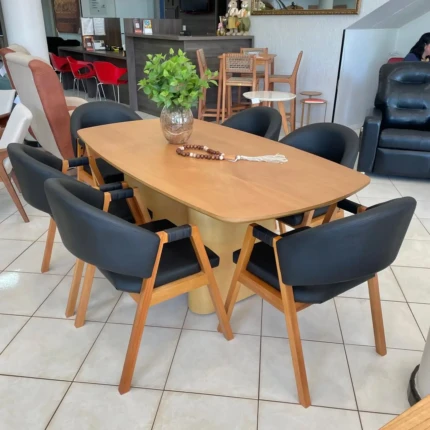 Mesa 1,80m Hannover (1517) com 06 Cadeira Dora Preto com Braço (2695)