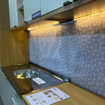 Cozinha 3,40m 100% MDF com LED e Cristaleira Bless (6703) - Imagem 3