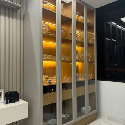 Cristeleira 4 Portas Allure com LED 1,40m (6717)